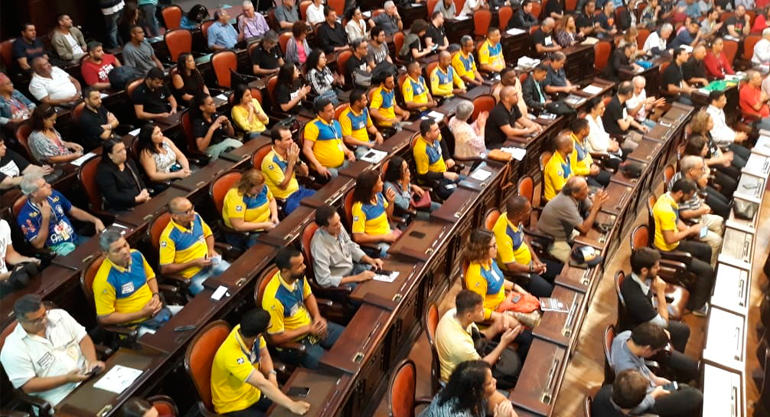 Fotos do ato e da audiência da ALERJ contra a privatização da Eletrobras