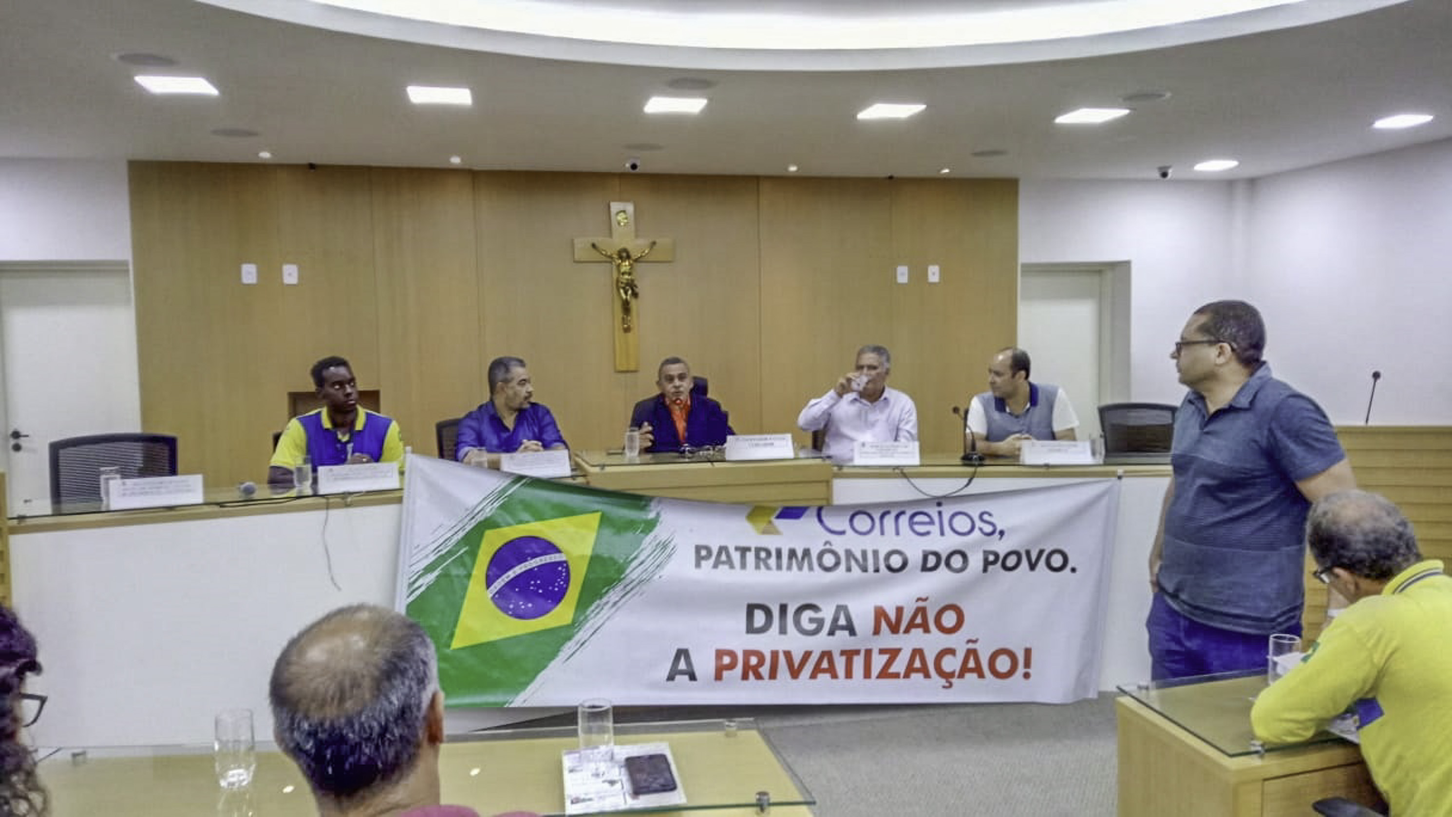 Audiência pública em São Gonçalo mobiliza sociedade e trabalhadores contra a privatização dos Correios