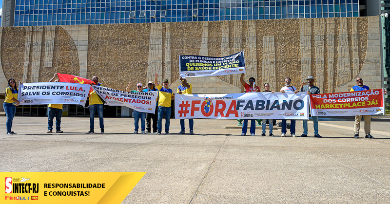 Sindicato denuncia colapso nos Correios em ato no edifício-sede em Brasília