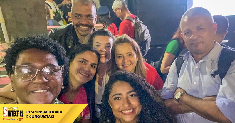SINTECT-RJ participa de ato na Cinelândia em celebração à condenação de Bolsonaro